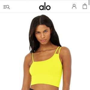 Alo offset Bradley’s sports bra